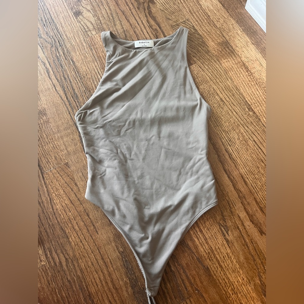 Trendy Small Aritzia Babaton contour body suit